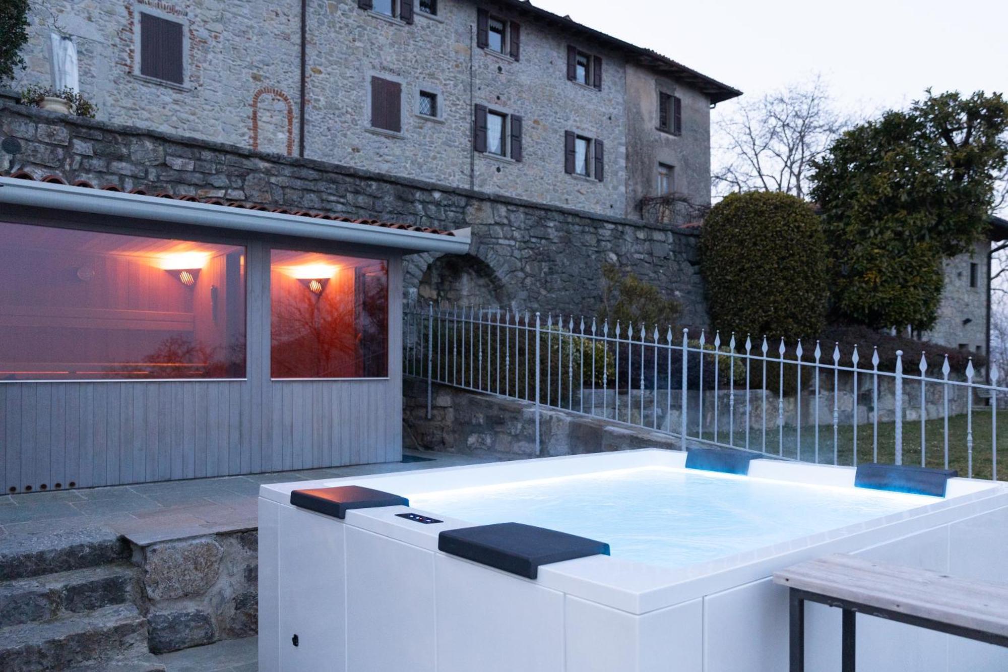 Ca' Baetti L'Antico Borgo Bed and Breakfast Roncola Exteriör bild
