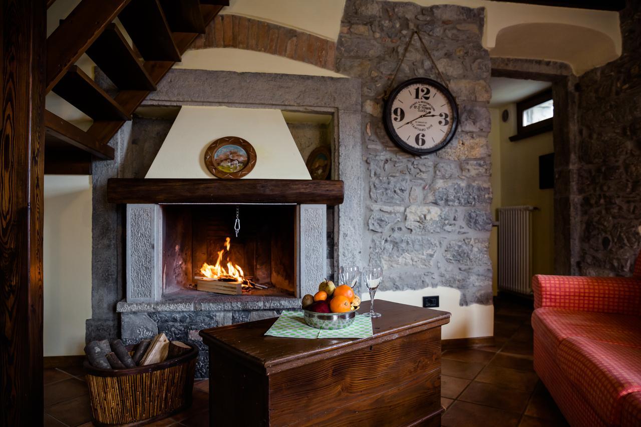 Ca' Baetti L'Antico Borgo Bed and Breakfast Roncola Exteriör bild
