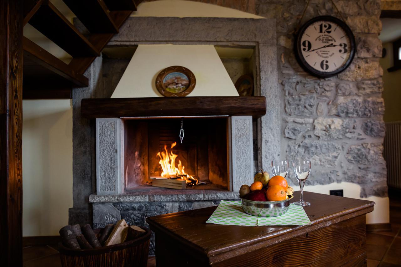 Ca' Baetti L'Antico Borgo Bed and Breakfast Roncola Exteriör bild